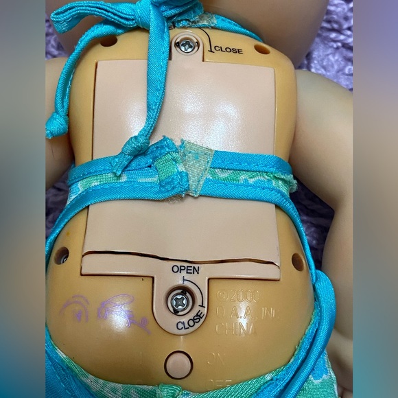 Cabbage patch kids kick and splash doll & boogie board 🏖️ 🌊 🌞 - Picture 12 of 16